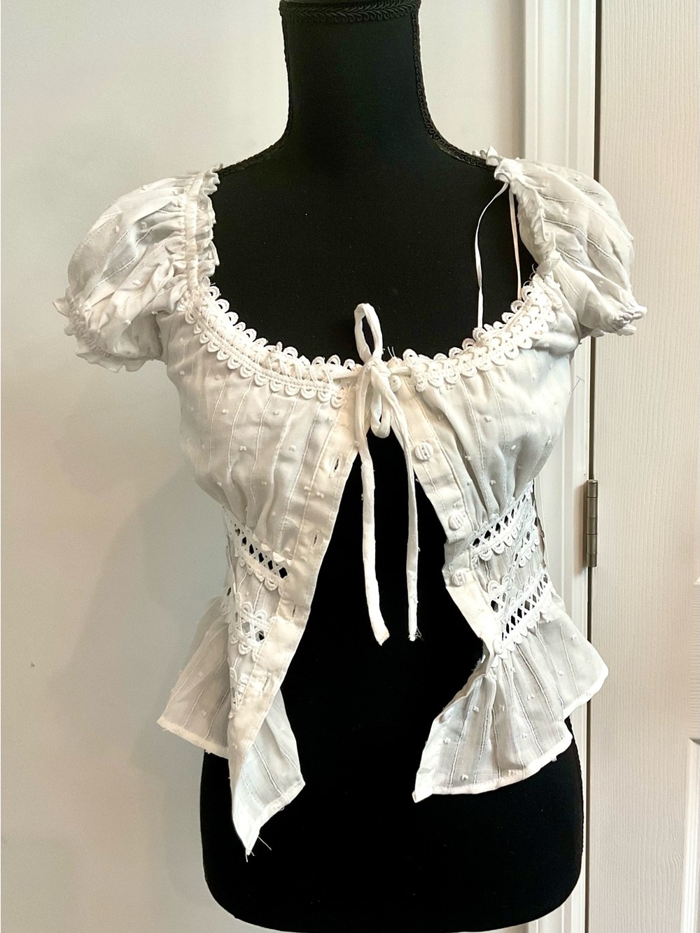 White Eyelet Tie-Front Puff Sleeve Crop Top